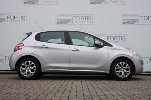 Peugeot 208 - 1.2 VTi Active Geen import/ Navi/ Airco/ PDC/ Bluetooth/ Cruise-ctr - 1