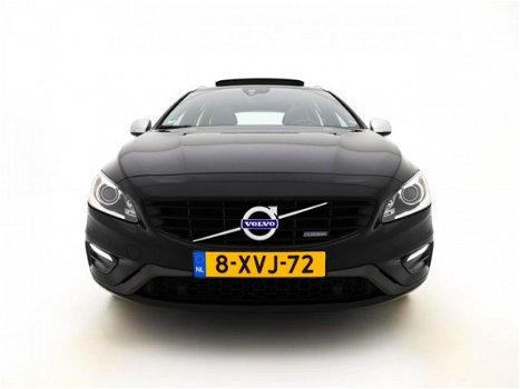 Volvo V60 - 2.4 D6 |EX BTW| AWD Plug-In Hybrid R-Design AUT. *XENON+PANO+LEDER+NAVI+PDC+ECC+CRUISE - 1