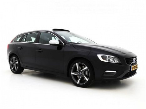 Volvo V60 - 2.4 D6 AWD Plug-In Hybrid R-Design AUT. *XENON+PANO+LEDER+NAVI+PDC+ECC+CRUISE - 1