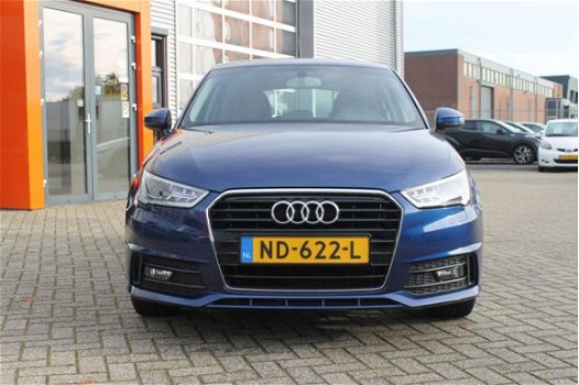 Audi A1 Sportback - 1.0 TFSI Adrenalin S-LINE / 17 INCH / CRUISE / ALL-SEASON BANDEN / PARKEERSENSOR - 1