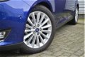 Ford Focus - 1.0 Titanium *Zeer compleet* Zeer nette auto* Trekhaak* Navi* Parkeersens voor & achter - 1 - Thumbnail