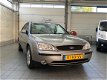 Ford Mondeo - 1.8-16V Ghia Clima Leer Trekhk LmVelgen NL-Auto NAP - 1 - Thumbnail