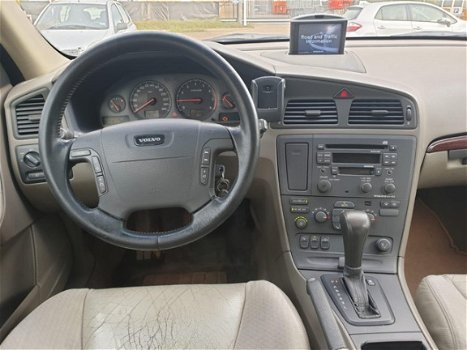 Volvo V70 - 2.4 Europa uitvoering/Navi/Leer/Automaat - 1