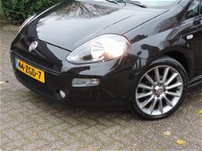 Fiat Punto Evo - 0.9 TwinAir Sport | Navigatie | Pdc | Cruise control | 17''