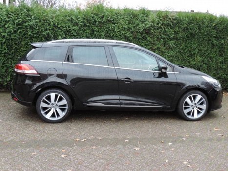 Renault Clio Estate - 1.5 dCi ECO Night&Day Navigatie | PDC | 17” - 1