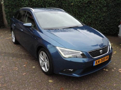 Seat Leon ST - 1.6 TDI Style Connect Ecomotive LED | Camera | 17” | Navigatie | PDC v+a - 1