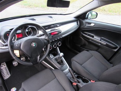 Alfa Romeo Giulietta - 1.6 JTDm Progression | 18 