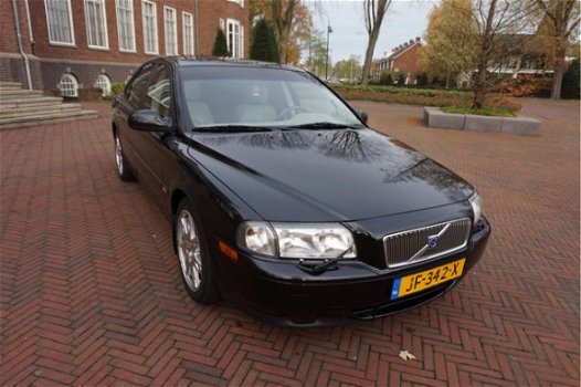 Volvo S80 - S80 EXECUTIVE , 2.4 D5, AUTOMAAT, LUXE LEDER, KOELKAST/BAR, WHISKEY GLAZEN, 2 x TV-SCHER - 1