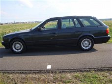 BMW 5-serie Touring - 540i E34 AUT / PANO / LEDER / LPG / VOL OPTIES