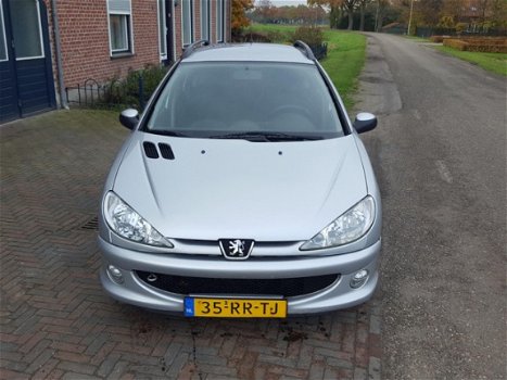 Peugeot 206 SW - 1.4 Air-line 2 apk 03-05-2020 - 1