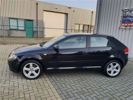 Audi A3 Sportback - 1.6 Attraction Pro Line Business Mooie uitgevoerde A3, Met NAP - 1