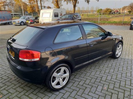 Audi A3 Sportback - 1.6 Attraction Pro Line Business Mooie uitgevoerde A3, Met NAP - 1