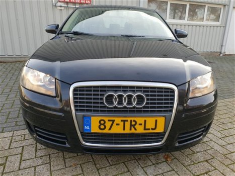 Audi A3 Sportback - 1.6 Attraction Pro Line Business Mooie uitgevoerde A3, Met NAP - 1