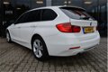 BMW 3-serie Touring - 320I XDrive Executive | Dealer Onderhouden | Xenon | Navigatie | - 1 - Thumbnail