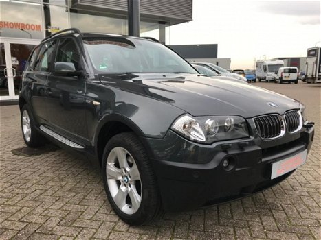 BMW X3 - 2.5i Executive Navigatie, trekhaak, leer, xenon, etc - 1