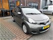 Toyota Aygo - 1.0-12V Aspiration Green Airco / 5 Deurs / HALF LEER / NL Auto / NAP - 1 - Thumbnail