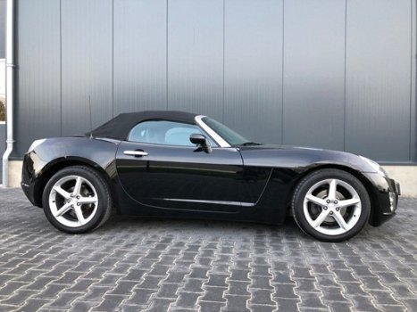 Opel GT - 2.0 Turbo 264PK Slechts 49 dkm Leder Airco Cruise control - 1