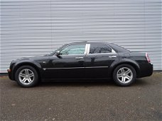 Chrysler 300C - 2.7 V6 / Traction control / Airco / 5-deurs / elek ramen / Automaat/