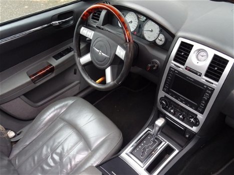 Chrysler 300C - 2.7 V6 / Traction control / Airco / 5-deurs / elek ramen / Automaat/ - 1