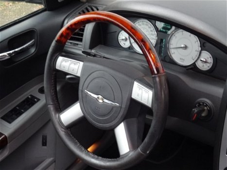 Chrysler 300C - 2.7 V6 / Traction control / Airco / 5-deurs / elek ramen / Automaat/ - 1
