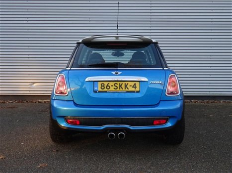 Mini Mini Cooper - 1.6 S / BI-Xenon / Airco / Schuif/kantel dakje / elek ramen / Cruise control / - 1