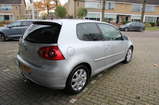 Volkswagen Golf - 1.6 FSI Comfortline - 1