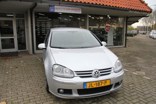 Volkswagen Golf - 1.6 FSI Comfortline - 1