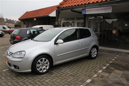 Volkswagen Golf - 1.6 FSI Comfortline - 1