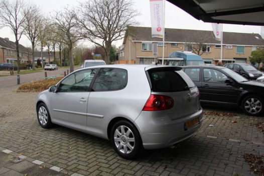 Volkswagen Golf - 1.6 FSI Comfortline - 1