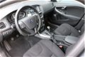 Volvo V40 - D2 Kinetic Business / Navigatie / Park Assist / Regensensor / Bluetooth / Lichtmetalen v - 1 - Thumbnail