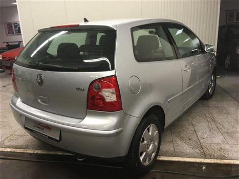 Volkswagen Polo - 1.4-16V FSI Highline 3drs AIRCO NIEUWE APK 2DE EIGENAAR - 1