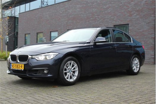 BMW 3-serie - 318i Executive Automaat Led Keyless entry Navi - 1