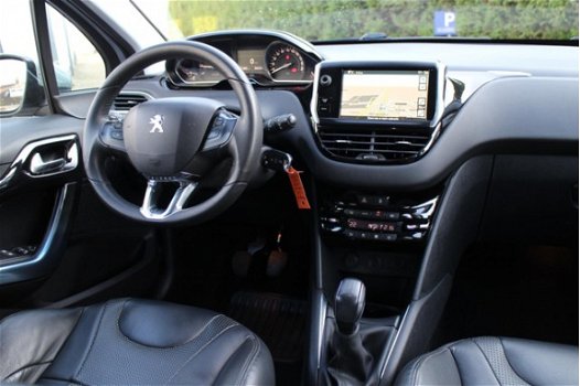 Peugeot 208 - 5-deurs 1.4 VTi Griffe - leder - navigatie - 1