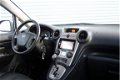 Kia Carens - 2.0 CVVT X-ecutive Automaat, Leer, Navigatie, Climate, Trekhaak - 1 - Thumbnail