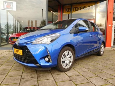 Toyota Yaris - 1.5 Hybrid Design Red Automatic - 1