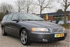 Volvo V70 - 2.4 D5 Summum NAVI CLIMATE LEDER GARANTIE