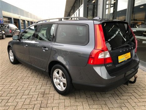 Volvo V70 - 2.0 Kinetic Clima Navi Lm.velgen Cruise Leer Elec.pakket - 1