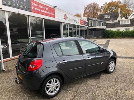 Renault Clio - 1.6-16V Privilège 5-DEURS/AIRCO/ELEK RAMEN - 1