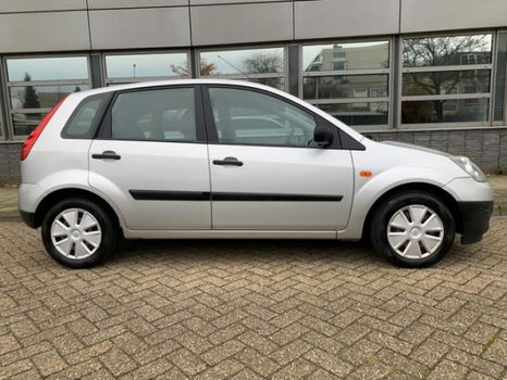 Ford Fiesta - 1.3-8V Champion AIRCO/NETTE AUTO/NAP/INRUIL MOGELIJK - 1