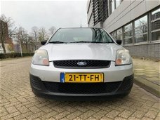 Ford Fiesta - 1.3-8V Champion AIRCO/NETTE AUTO/NAP/INRUIL MOGELIJK