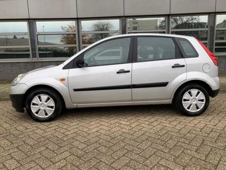 Ford Fiesta - 1.3-8V Champion AIRCO/NETTE AUTO/NAP/INRUIL MOGELIJK - 1