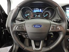 Ford Focus - 1.0 Titanium 5drs NW MODEL (navi, clima, cruise)