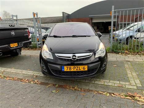 Opel Corsa - 1.4-16V Cosmo | OPC UITGEVOERD | LEDEREN KUIPSTOELEN| NAVI | PARKEERSENSOREN ACHTER - 1