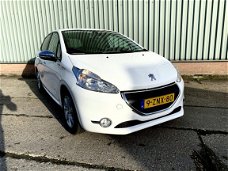 Peugeot 208 - 1.2 PureTech STYLE NAVI | CLIMA | PDC | 1e EIG