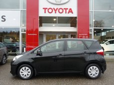 Toyota Verso S - 1.3 VVT-i Aspiration Automaat | Cruise en Climate Control | Trekhaak | Parkeer came