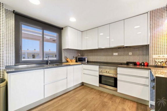 Uw Appartement in CAMPOAMOR met garageplekken en mooi zeezicht - Afbeelding 2
