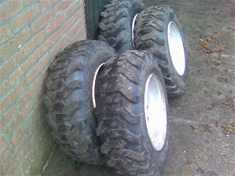 2 setjes shovelbanden met velgen - 3