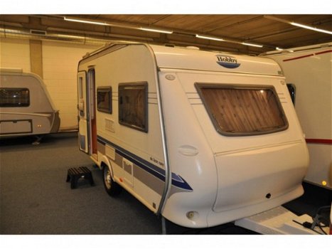 Hobby De Luxe 400 SB NETTE CARAVAN, VOORTENT - 1