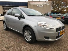 Fiat Grande Punto - 1.2 Active *AIRCO*STUURBEKR.*ELEK.RAMEN*ZEER LAGE KMST 33.000