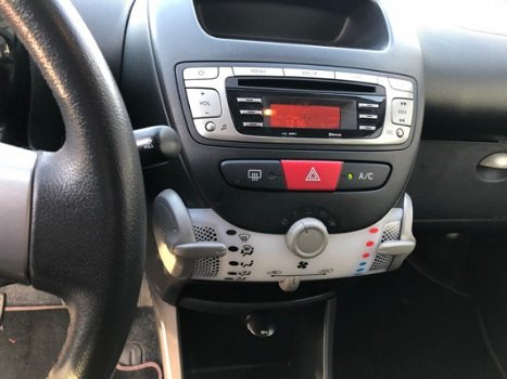 Peugeot 107 - 1.0 Active 6 maanden garantie/nieuwe apk aflevering beurt - 1